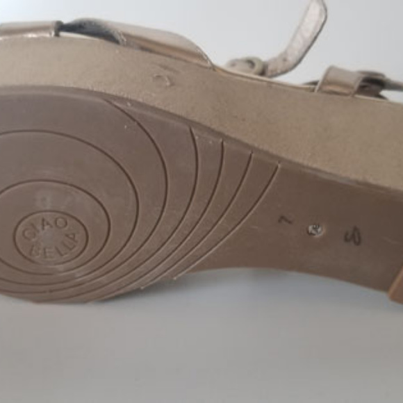 Shoes - Picture 3 of 3